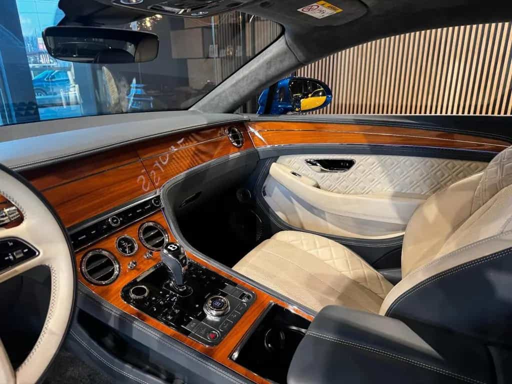 Bentley Continental GT 06/2021-photo-14