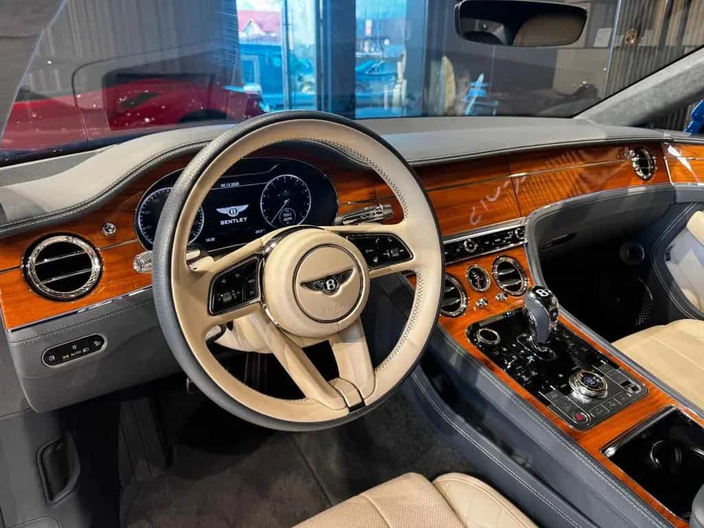 Bentley Continental GT 06/2021-photo-15