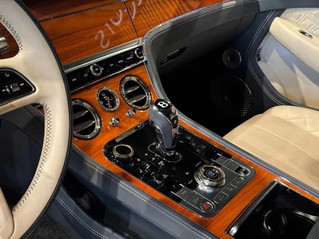 Bentley Continental GT 06/2021-photo-16