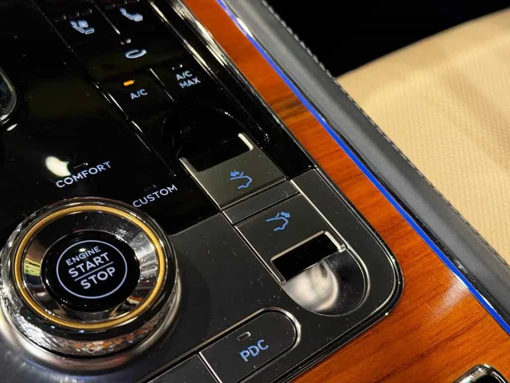 Bentley Continental GT 06/2021-photo-24