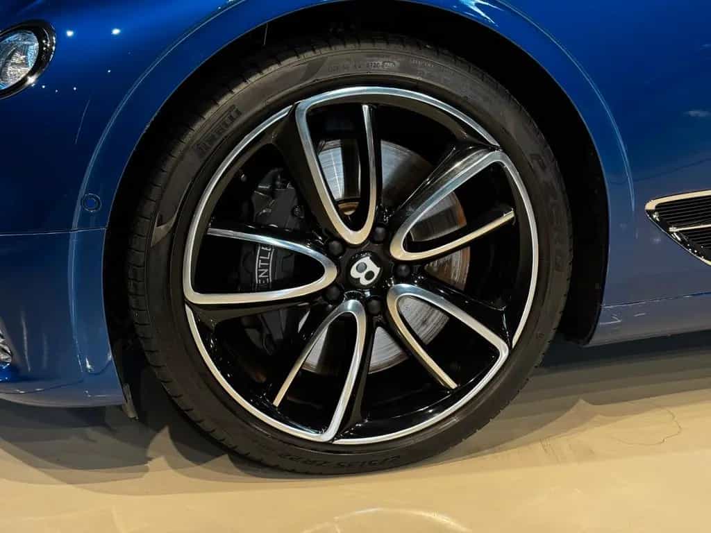 Bentley Continental GT 06/2021-photo-8