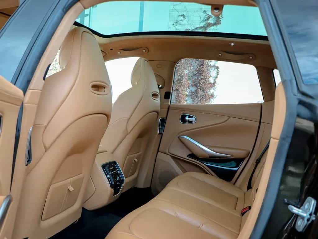 Aston Martin DBX 4.0 V8 04/2021-photo-15