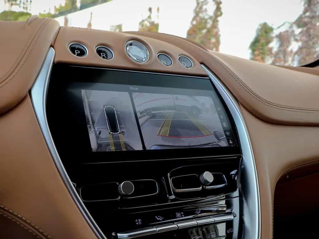 Aston Martin DBX 4.0 V8 04/2021-photo-33