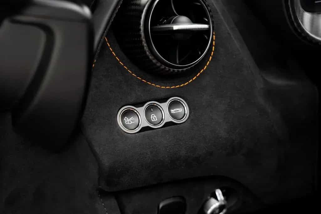 McLaren 750S 1/60 Triple Crown Edition // NETTO EXPORT 07/2025-photo-17