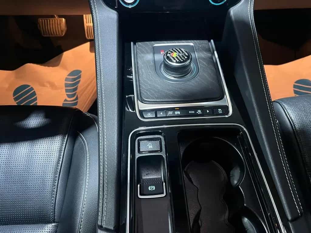 Jaguar F-Pace R-Sport AWD, Kamera, AHK, Vollleder, LED 12/2019-photo-13