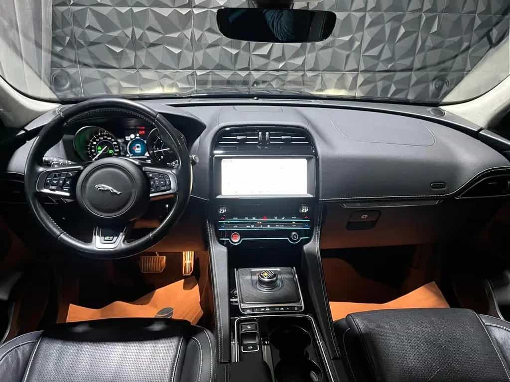 Jaguar F-Pace R-Sport AWD, Kamera, AHK, Vollleder, LED 12/2019-photo-7