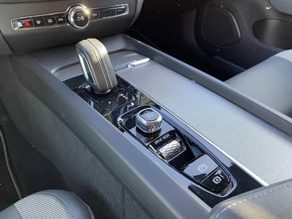 Volvo V60 R Design H&K+Navi+Winterpaket+Kamera 06/2021-photo-13