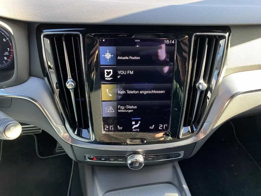 Volvo V60 R Design H&K+Navi+Winterpaket+Kamera 06/2021-photo-14