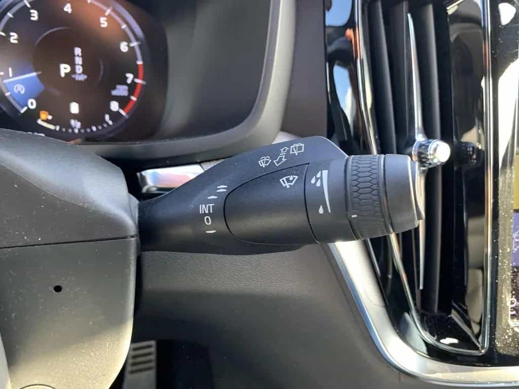Volvo V60 R Design H&K+Navi+Winterpaket+Kamera 06/2021-photo-19