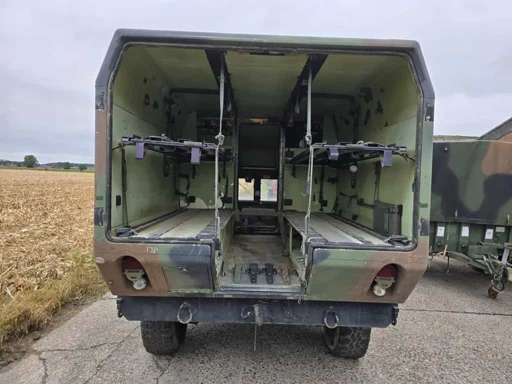 Hummer H1 M997A2 Ambulance Hmmwv Humvee 05/2001-photo-5