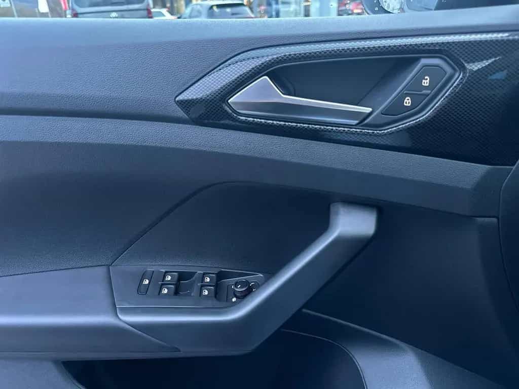 Volkswagen T-Cross Life 1.0 TSI DSG Matrix+PDC+Carplay+LM 03/2026-photo-12