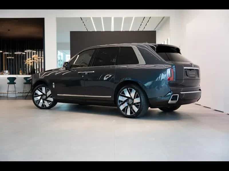 Rolls-Royce Cullinan Provenance 2 Year Warranty & Service 11/2025-photo-1