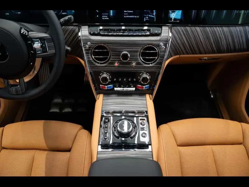 Rolls-Royce Cullinan Provenance 2 Year Warranty & Service 11/2025-photo-16