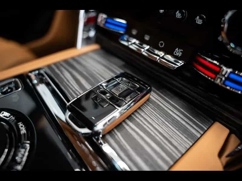 Rolls-Royce Cullinan Provenance 2 Year Warranty & Service 11/2025-photo-18