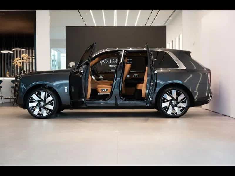 Rolls-Royce Cullinan Provenance 2 Year Warranty & Service 11/2025-photo-2