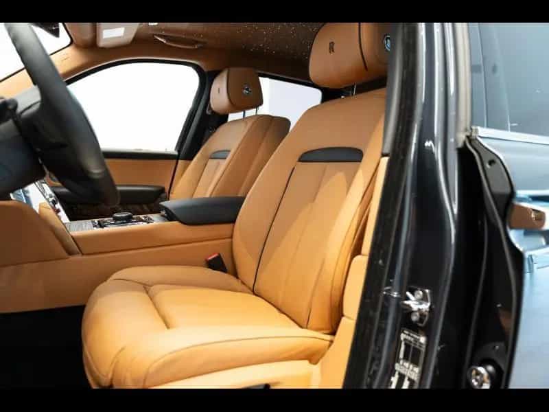 Rolls-Royce Cullinan Provenance 2 Year Warranty & Service 11/2025-photo-4