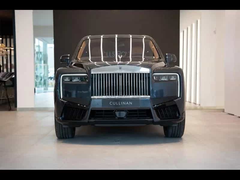 Rolls-Royce Cullinan Provenance 2 Year Warranty & Service 11/2025-photo-6