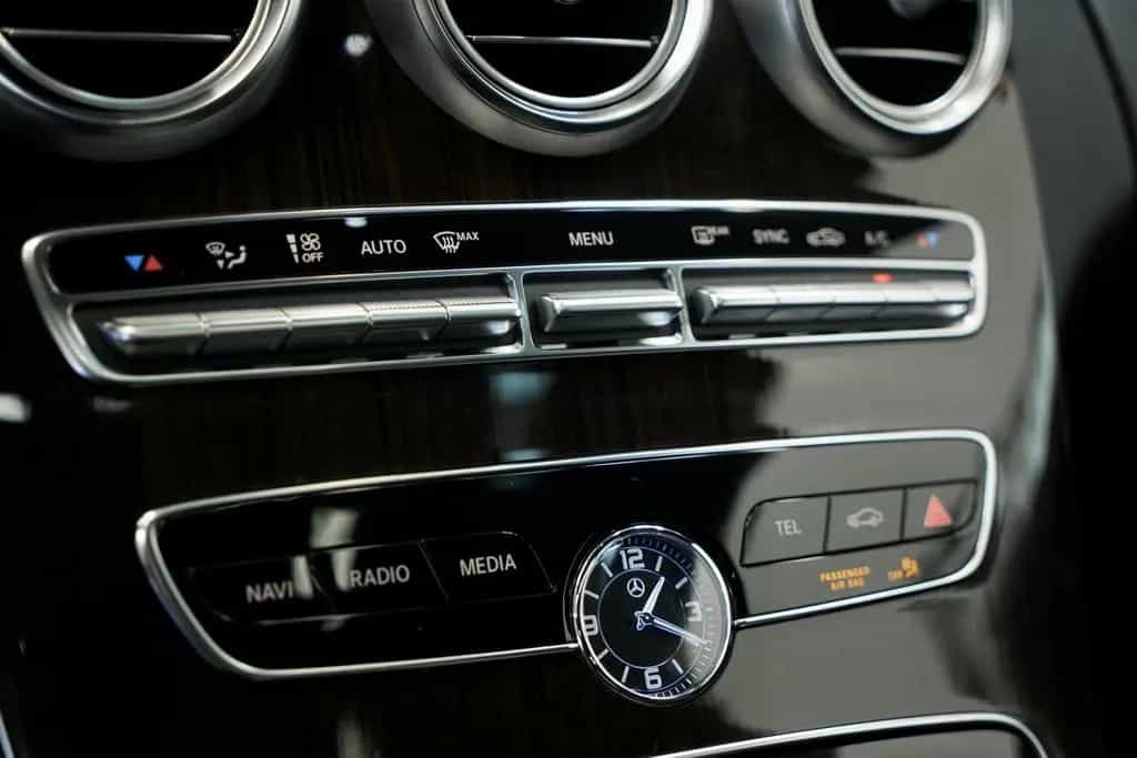 Mercedes-Benz C-Class 300 Coupé AMG Line *Pano *19 *Digital *Night 07/2019-photo-27