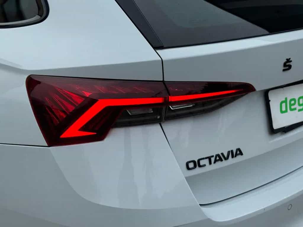 Skoda Octavia Combi RS 2.0 TDI DSG 4x4 08/2022-photo-33