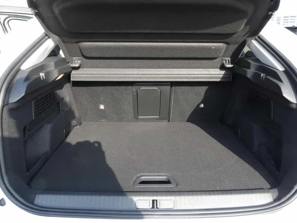 Citroën C4 PureTech 130 S&S EAT8 Shine 10/2023-photo-15