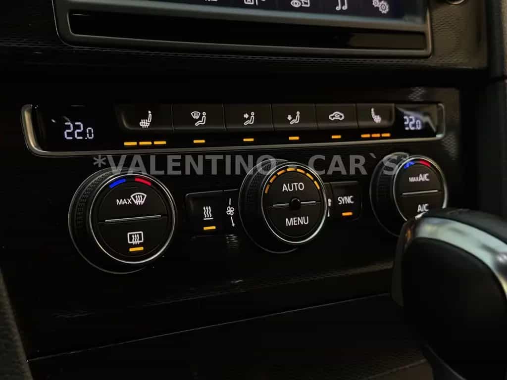 Volkswagen Golf VII Lim. GTI DSG/Navi/Pano/Standhzg/Ahk/Kam 10/2014-photo-22