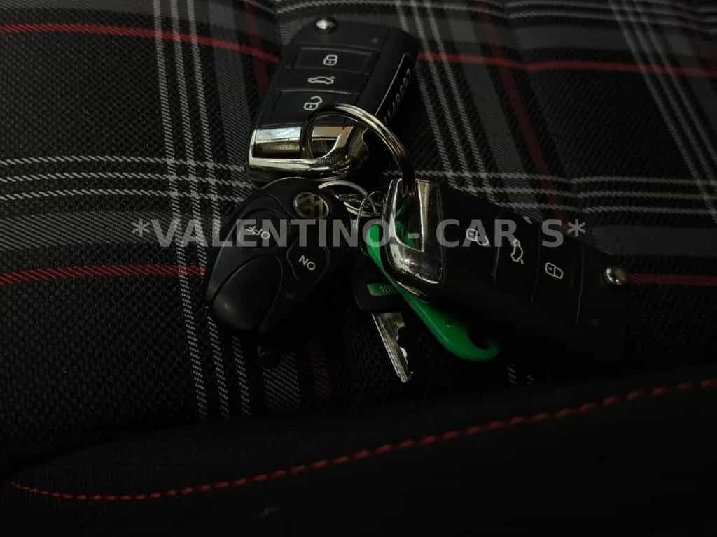 Volkswagen Golf VII Lim. GTI DSG/Navi/Pano/Standhzg/Ahk/Kam 10/2014-photo-48