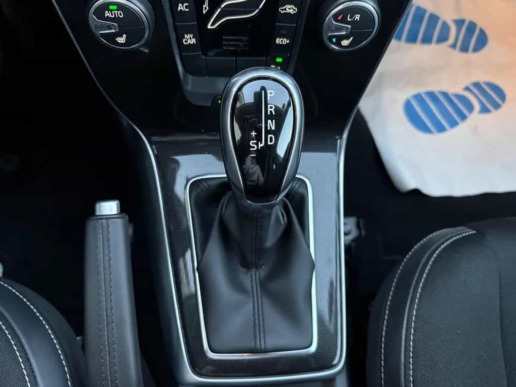 Volvo V40 Momentum=Automatik %% Sale %% 01/2018-photo-10
