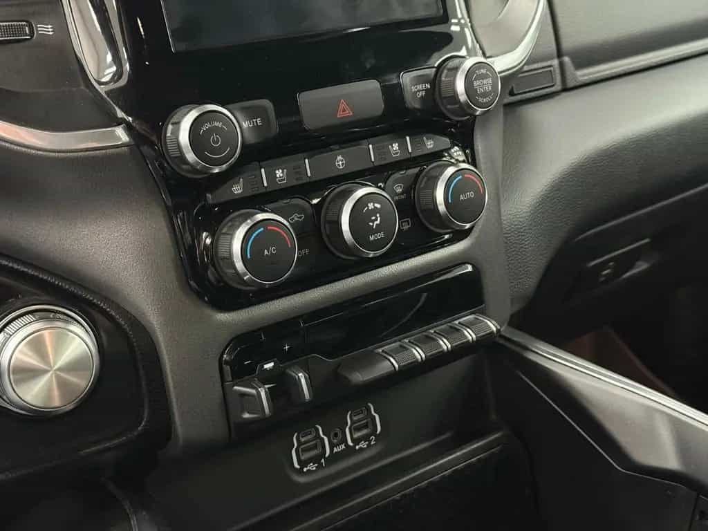 Dodge RAM 5.7 V8 HEMI Laramie Tailgate LED *Garantie* 11/2021-photo-25