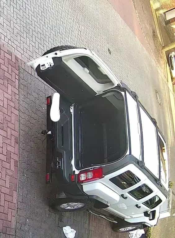 Hummer H3 3.7 Autom. - 06/2010-photo-4