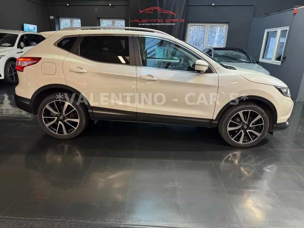 Nissan Qashqai Tekna Automatik/Navi/Pano/Shz/360°Kamera 01/2016-photo-4