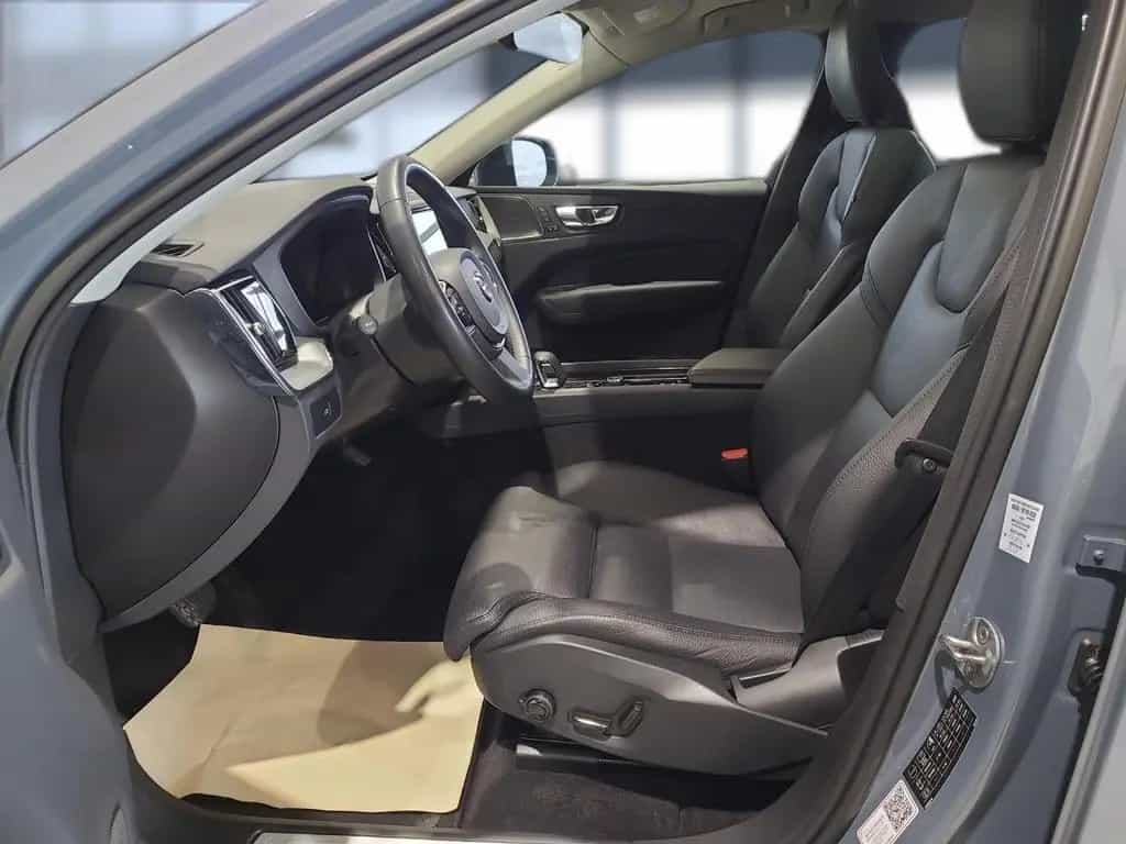 Volvo XC 60 Plus Dark 2WD Bluetooth Navi LED Klima 01/2023-photo-7