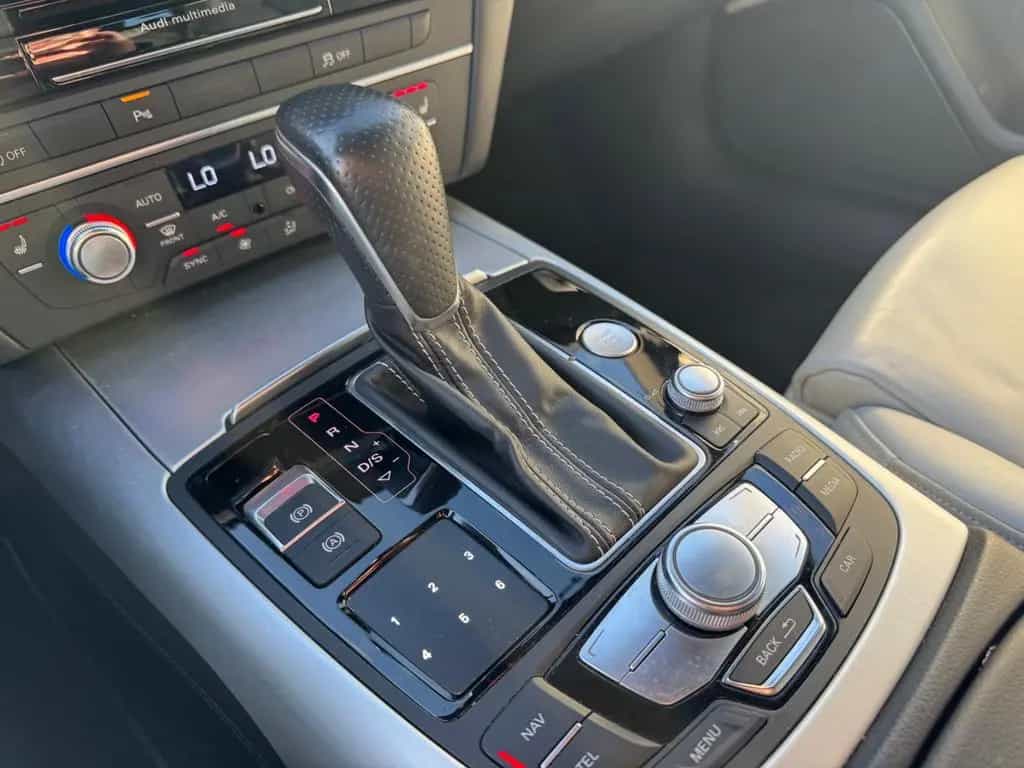 Audi A6 AVANT 3.0 TDI QUATTRO*S-LINE*LED*2.HD*LUFT* 03/2015-photo-29
