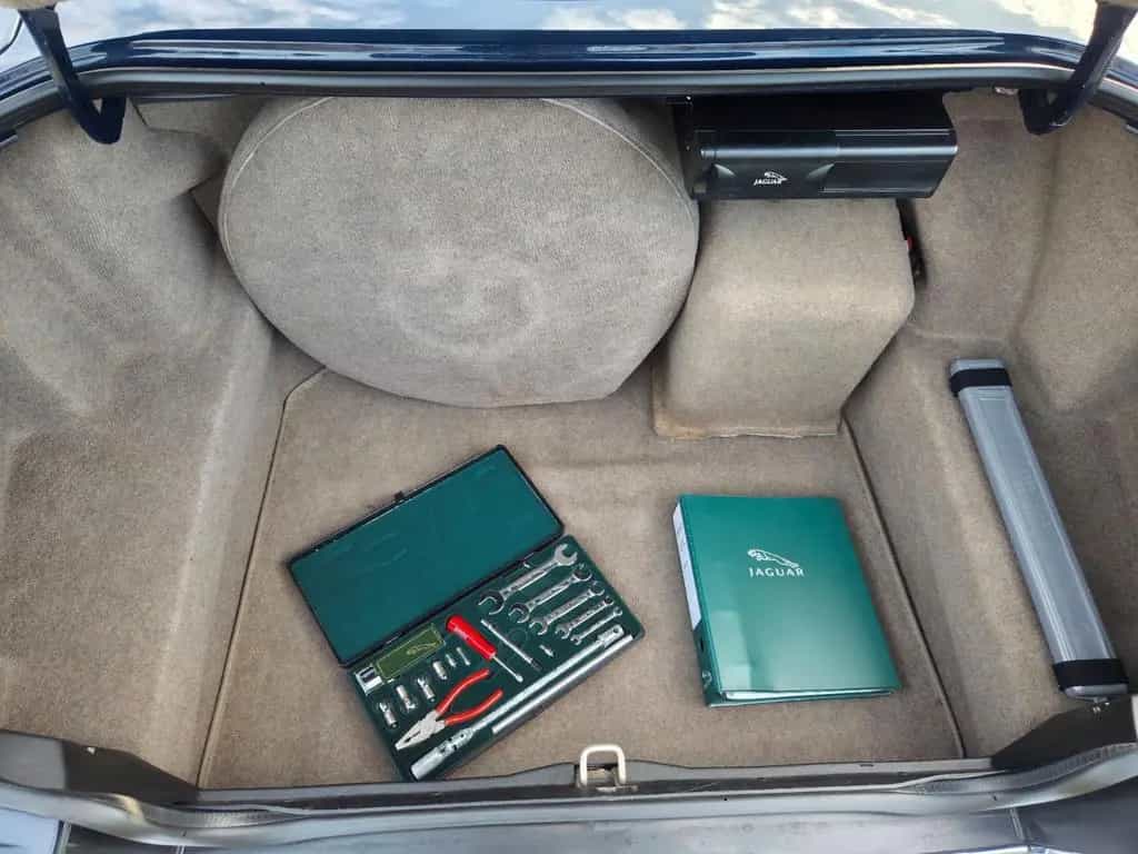 Jaguar Daimler Double Six (XJ81) 01/1994-photo-11