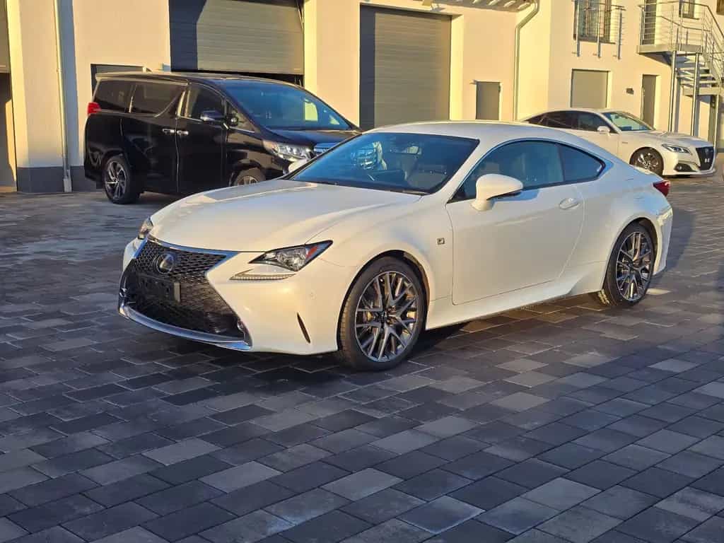 Lexus RC 350 F Sport Video Unterboden Japanimport 12/2014-photo-1