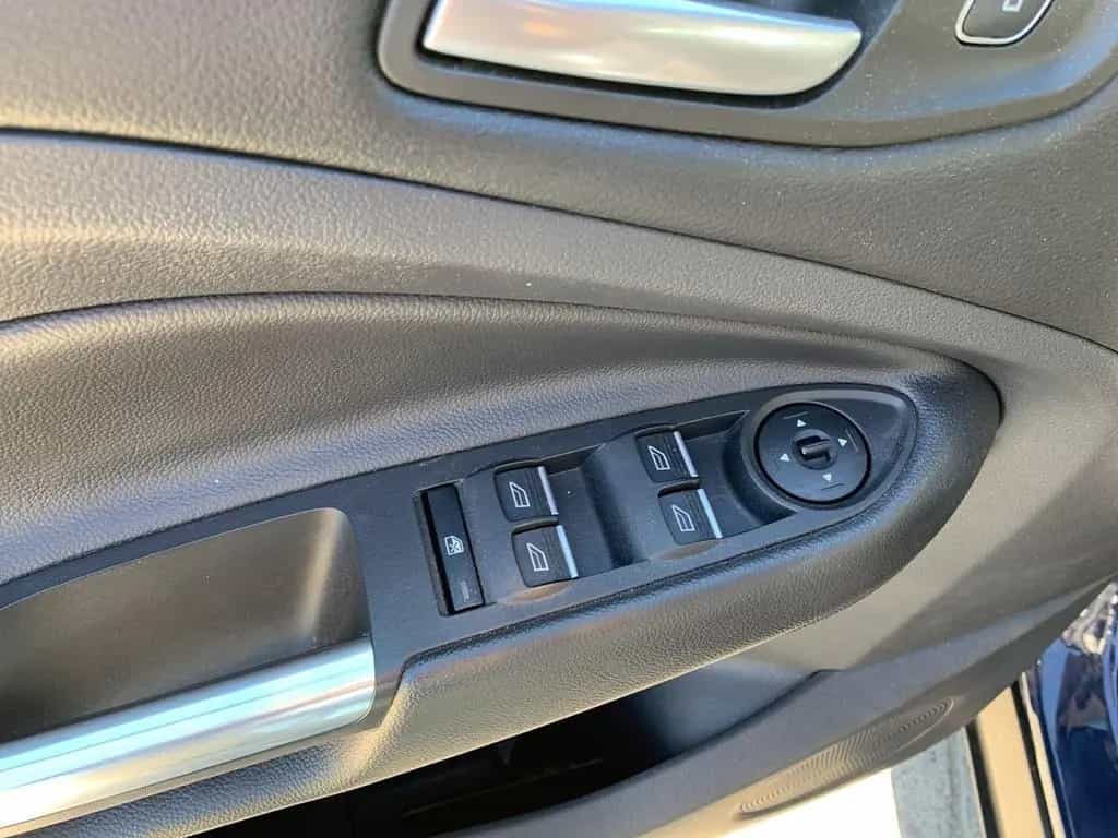 Ford Kuga TREND 1.5 ECOBOOST 4x2 KLIMA+SHZ+PDC+LHZ 12/2019-photo-19