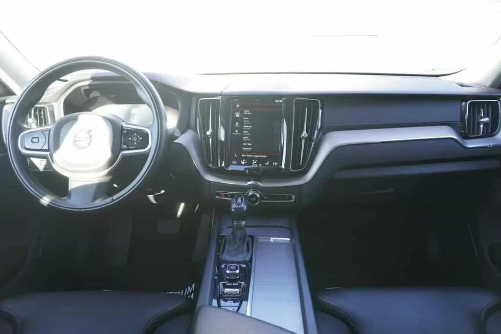 Volvo XC60 D4 INSCRIPTION|VIRTUAL|STANDHEIZUNG|LED|AHK 08/2018-photo-15