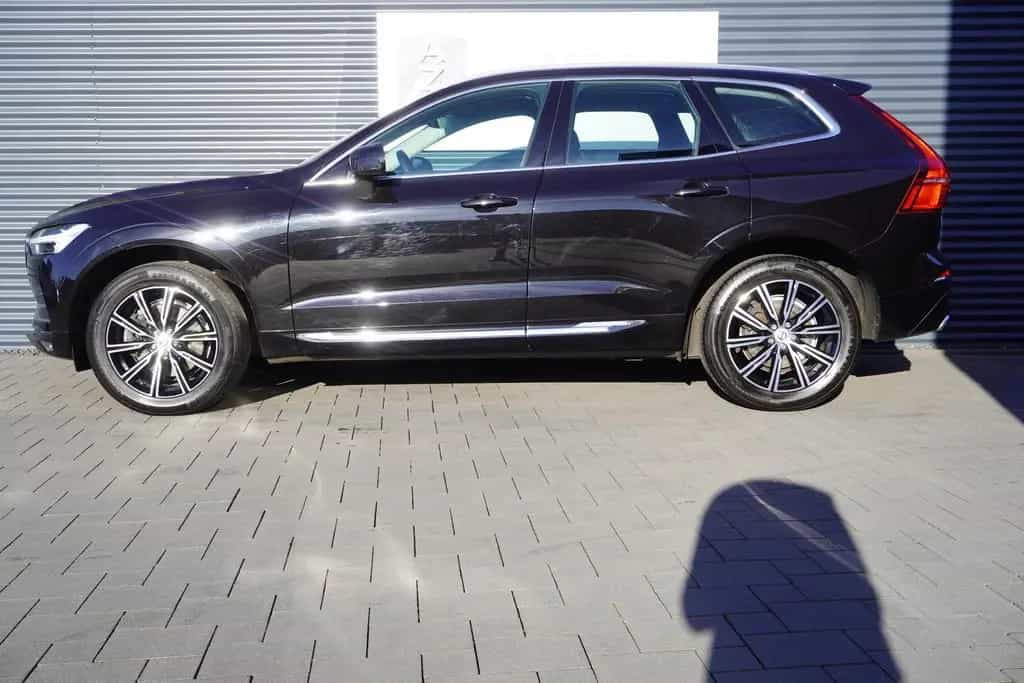 Volvo XC60 D4 INSCRIPTION|VIRTUAL|STANDHEIZUNG|LED|AHK 08/2018-photo-3