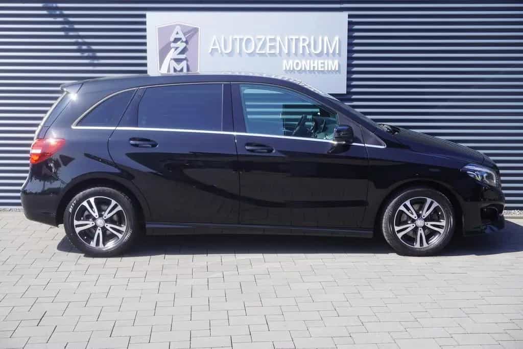 Mercedes-Benz B-Class AUTOMATIK|NAVI|LED|SITZHEIZUNG|EINPARKHILFE 04/2017-photo-4