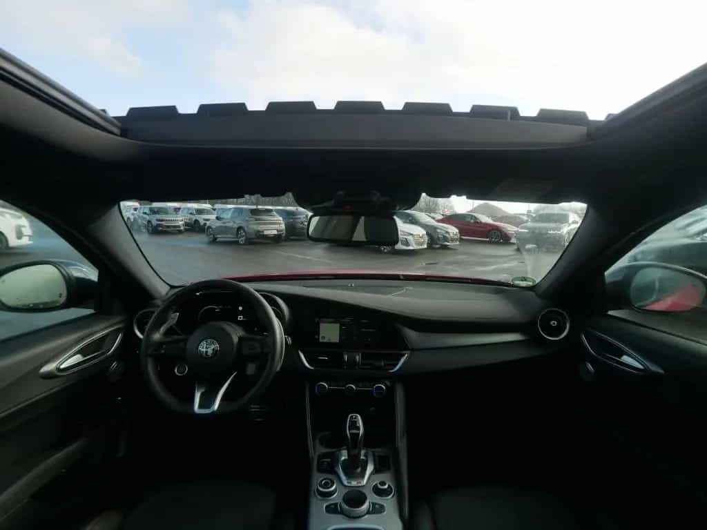 Alfa Romeo Giulia COMPETIZIONE 2.0 TURBO 16V 280 PS AT8 Q4 10/2023-photo-18