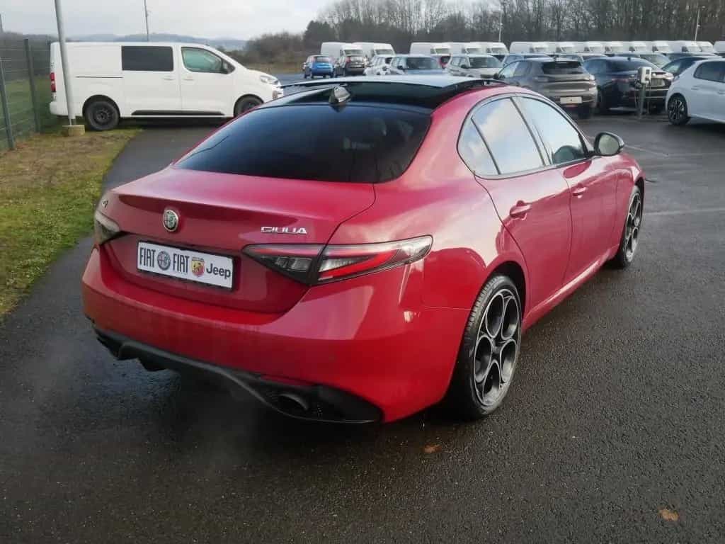 Alfa Romeo Giulia COMPETIZIONE 2.0 TURBO 16V 280 PS AT8 Q4 10/2023-photo-2