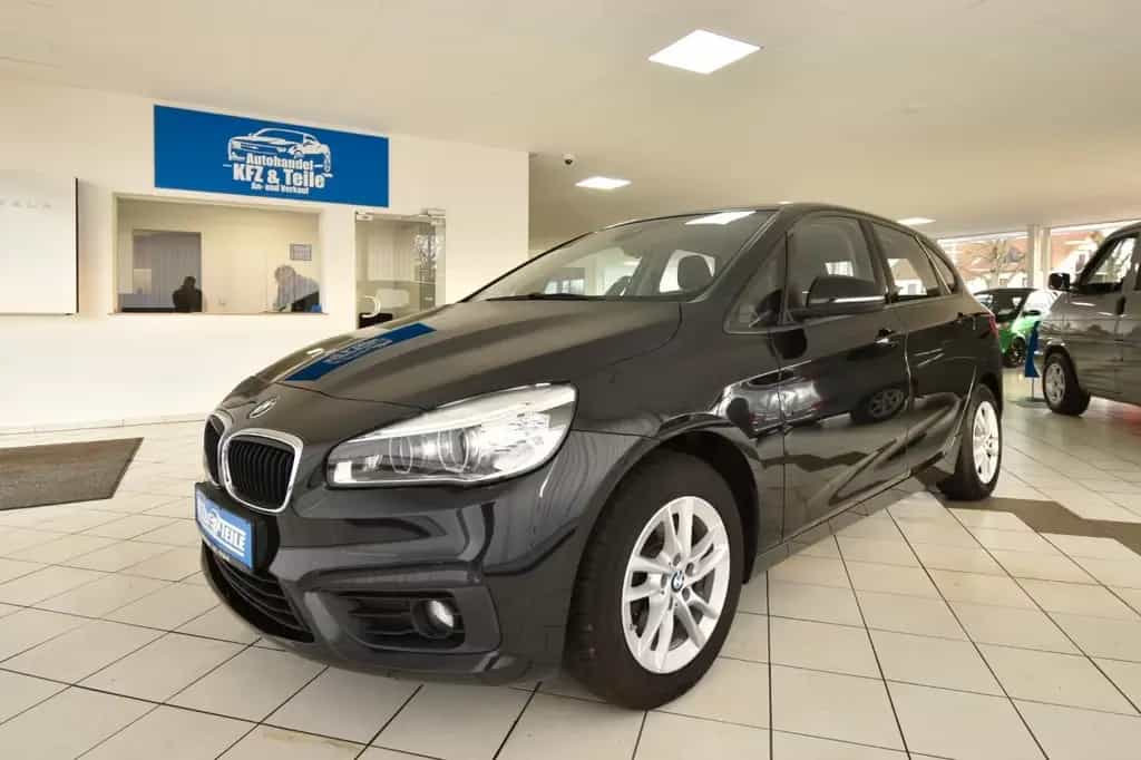 BMW 2 Series 220 xDrive 2.Hand LED SHZ AHK Panorama Isofix 08/2016-photo-0