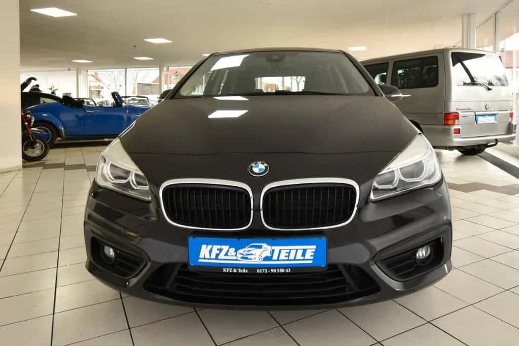 BMW 2 Series 220 xDrive 2.Hand LED SHZ AHK Panorama Isofix 08/2016-photo-2