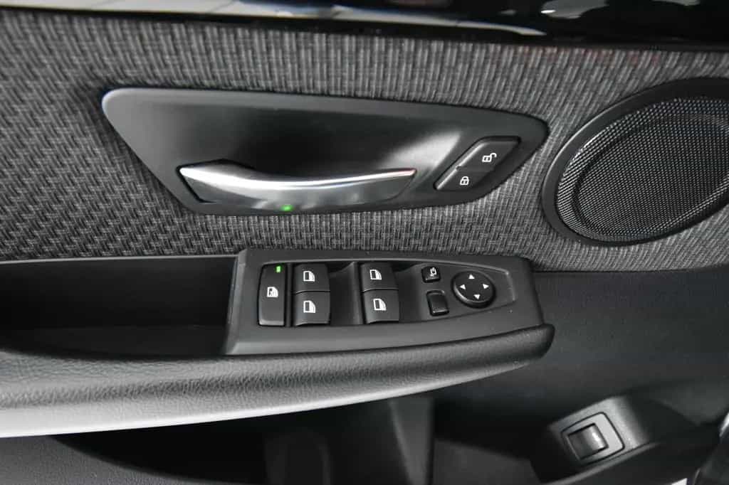 BMW 2 Series 220 xDrive 2.Hand LED SHZ AHK Panorama Isofix 08/2016-photo-23
