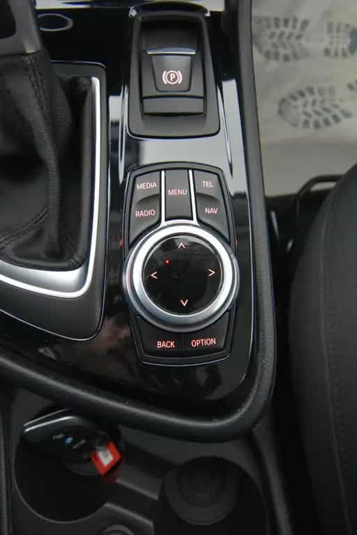 BMW 2 Series 220 xDrive 2.Hand LED SHZ AHK Panorama Isofix 08/2016-photo-26