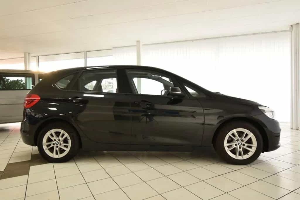 BMW 2 Series 220 xDrive 2.Hand LED SHZ AHK Panorama Isofix 08/2016-photo-4