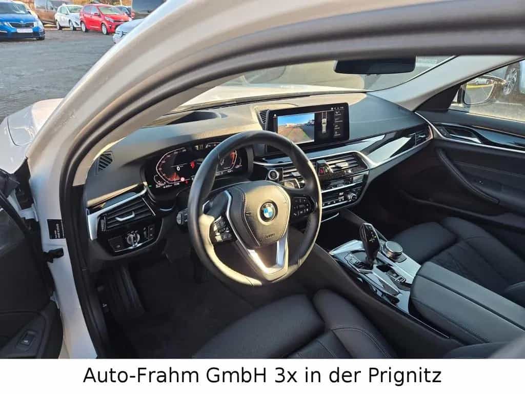 BMW 5 Series 5 Touring 530 d xDrive LED NAVI 02/2023-photo-23