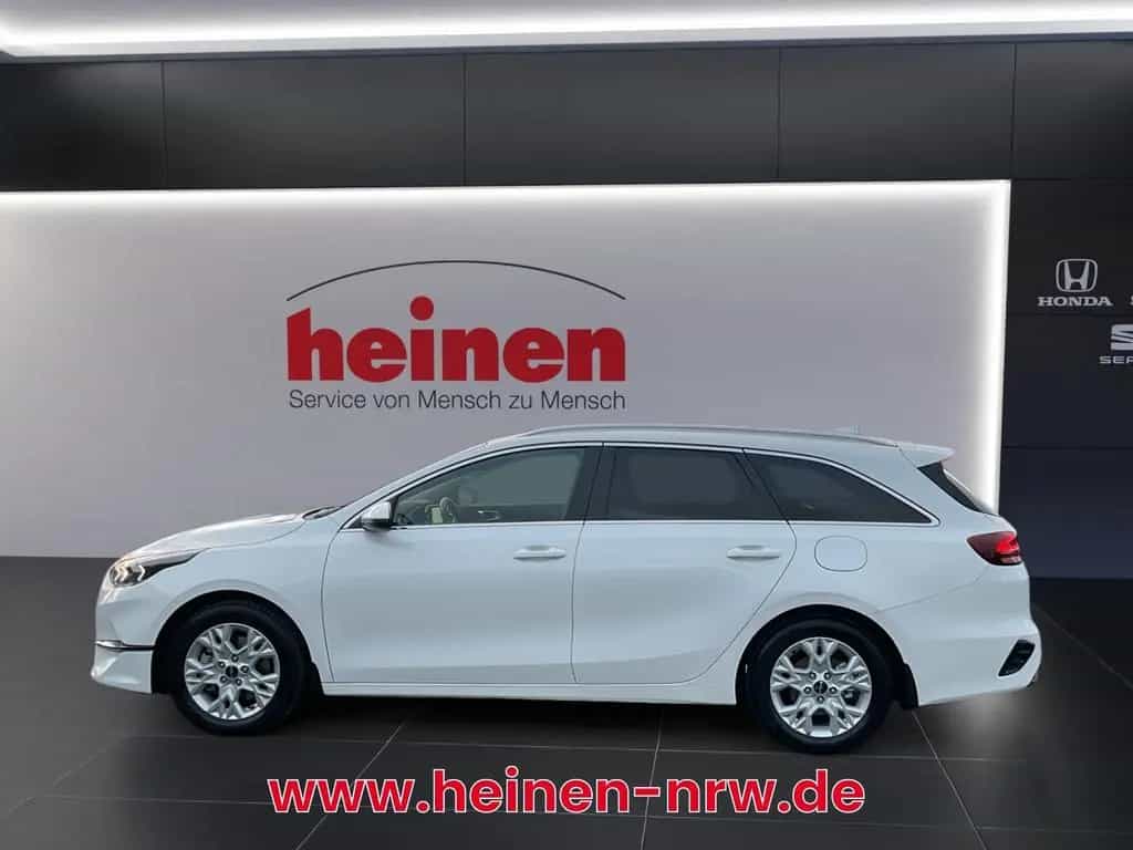 Kia Ceed SW GOLD 1.5 T DCT LED+NAVI+SHZ+PDC 04/2025-photo-2