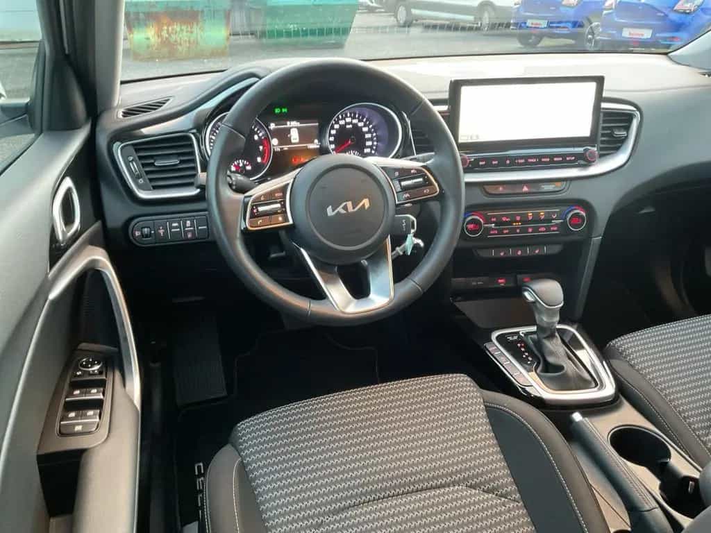 Kia Ceed SW GOLD 1.5 T DCT LED+NAVI+SHZ+PDC 04/2025-photo-7