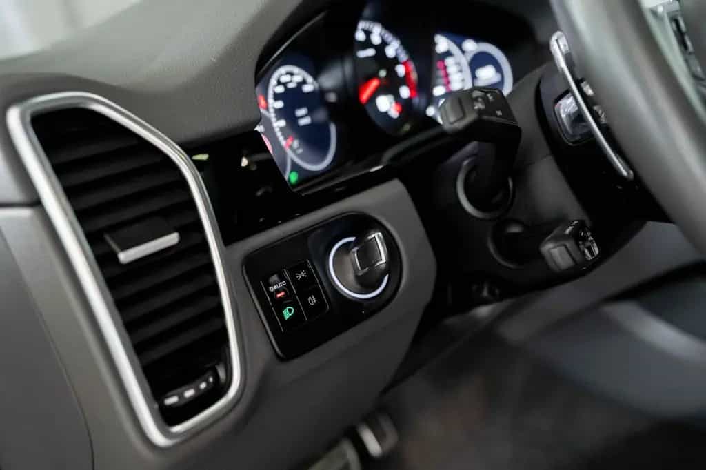 Porsche Cayenne S 07/2018-photo-16
