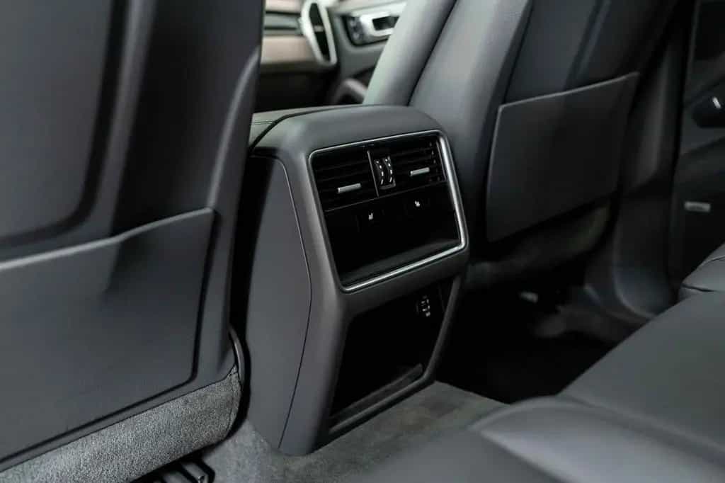 Porsche Cayenne S 07/2018-photo-19